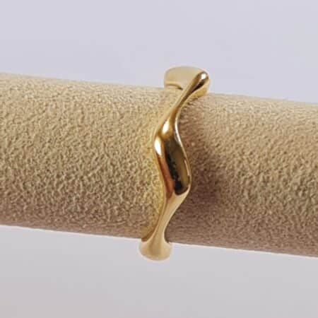 wavy ring